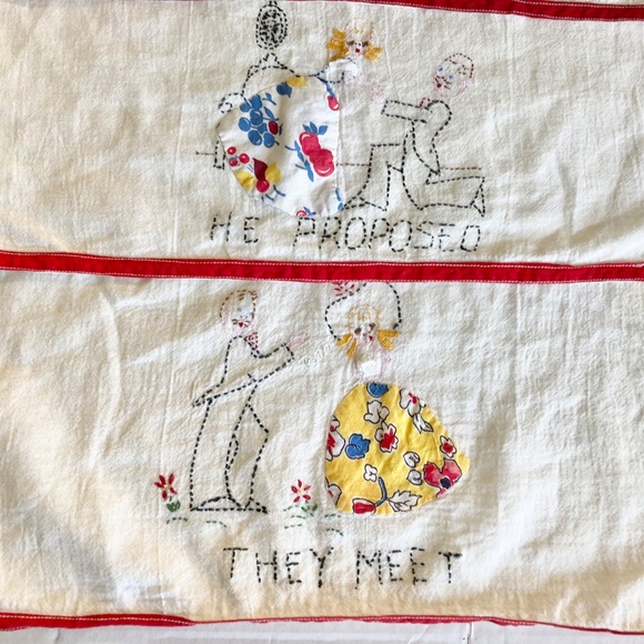 Vintage Set Of 3 Embroidered Tea Towels - Picture 2 of 4